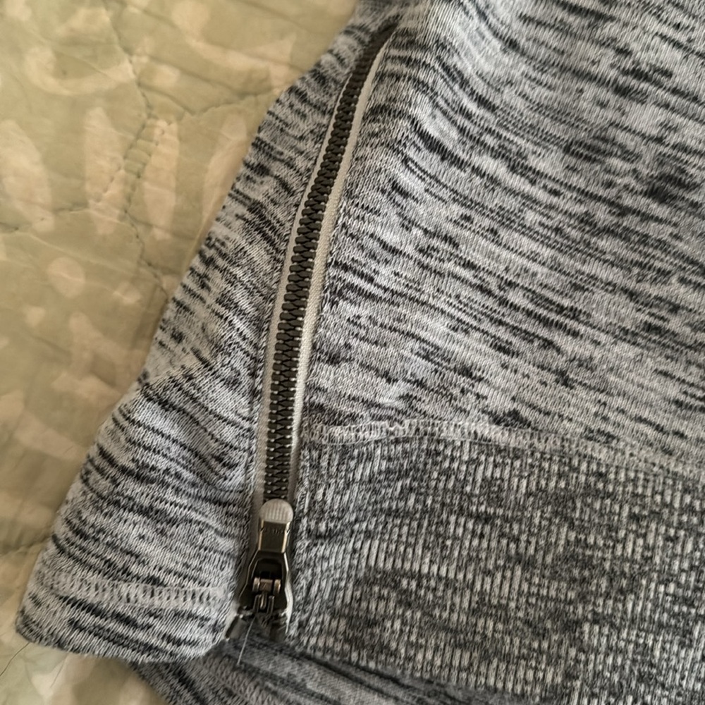 Sweater - Picture 2 of 5